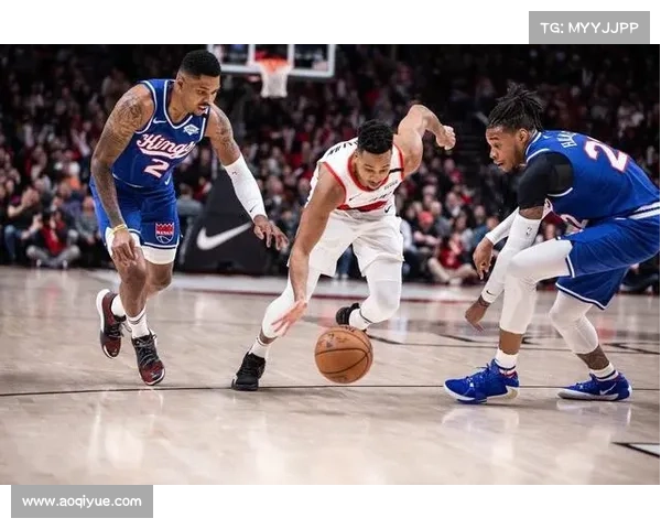 开拓者大胜鹈鹕背后的关键因素解析与球队表现亮点